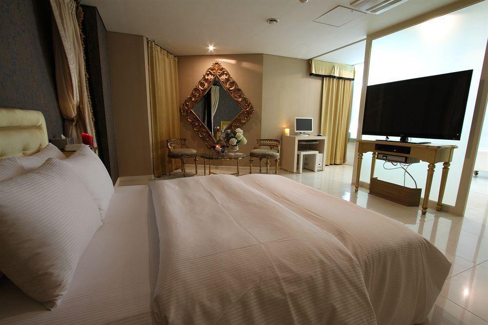 648 Hotel Seul Esterno foto