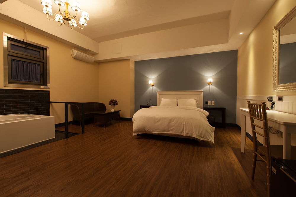 648 Hotel Seul Esterno foto